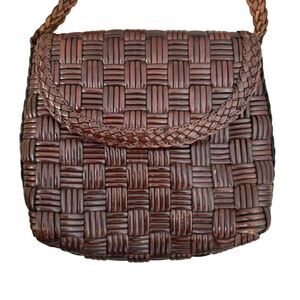 Vintage 1970s Womens Dark Brown Leather Basket Weave Crossbody Beach Purse